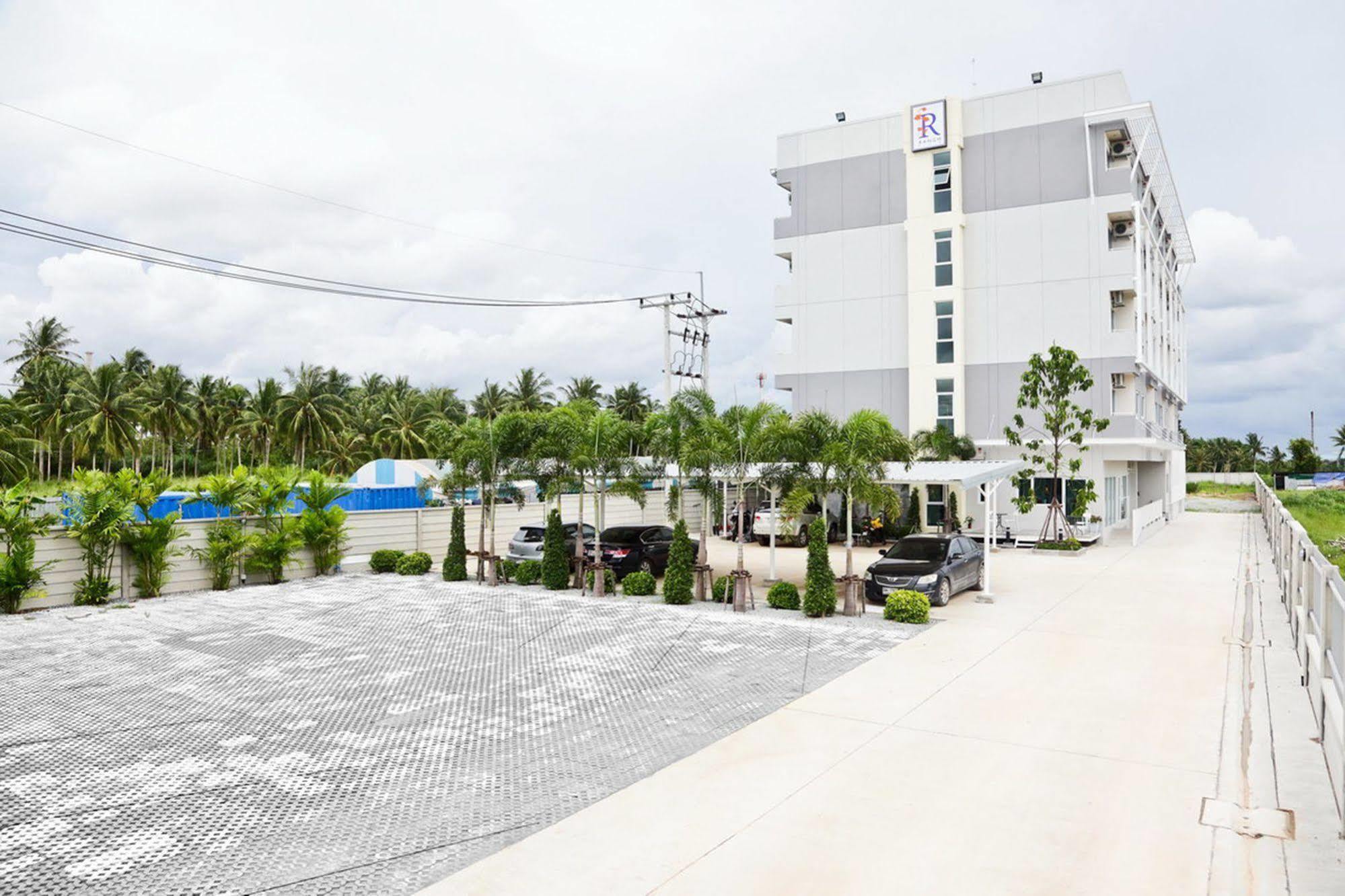 Rangh Place Ban Map Samet Daeng Exterior foto